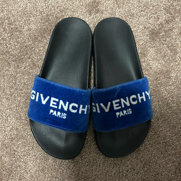 Givenchy Pool Slides - Picture 1 of 2